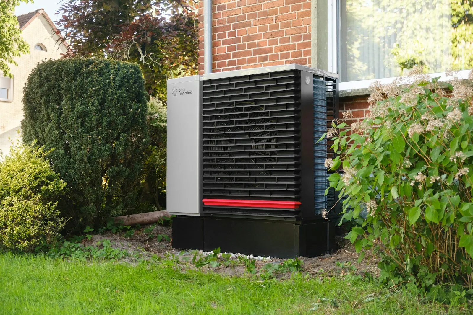 Thuisbatterij buiten plaatsen: slim of niet?