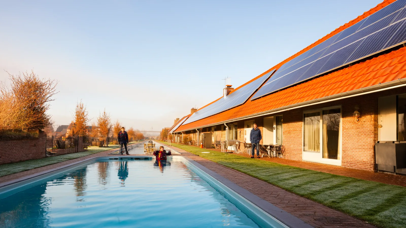 Thuisbatterij zwembad capaciteit berekenen: gids 2026